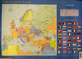 Europa mapa podręczna polityczna fizyczna 1:15 000 000