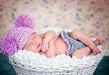 Puzzle 1000 Mały śpioszek w koszyczku CASTOR